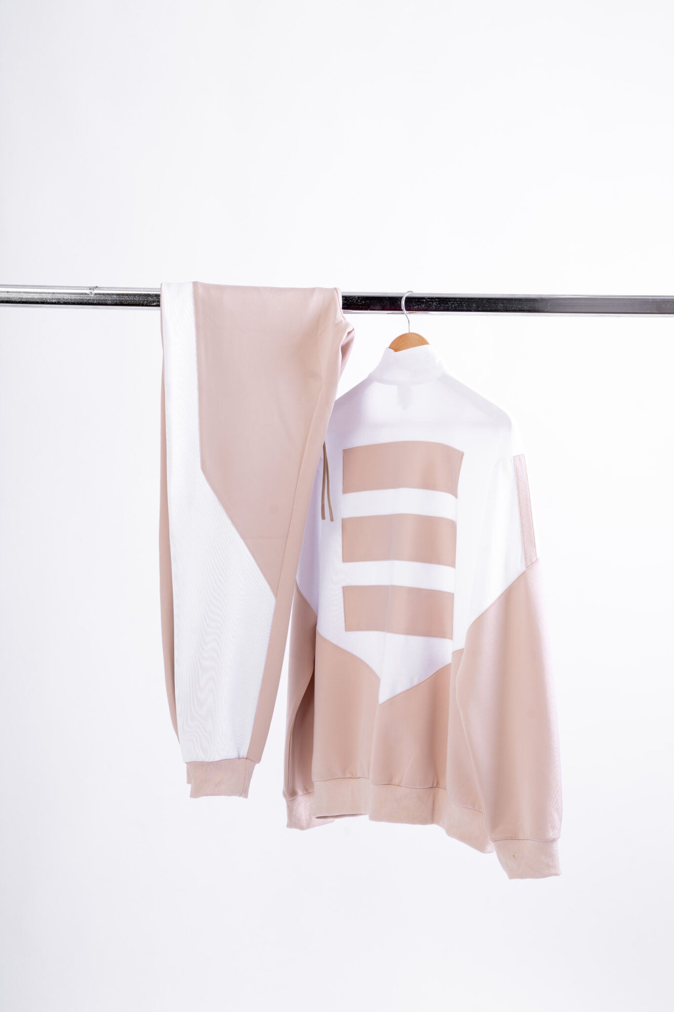 474 white and beige tracksuit bottom